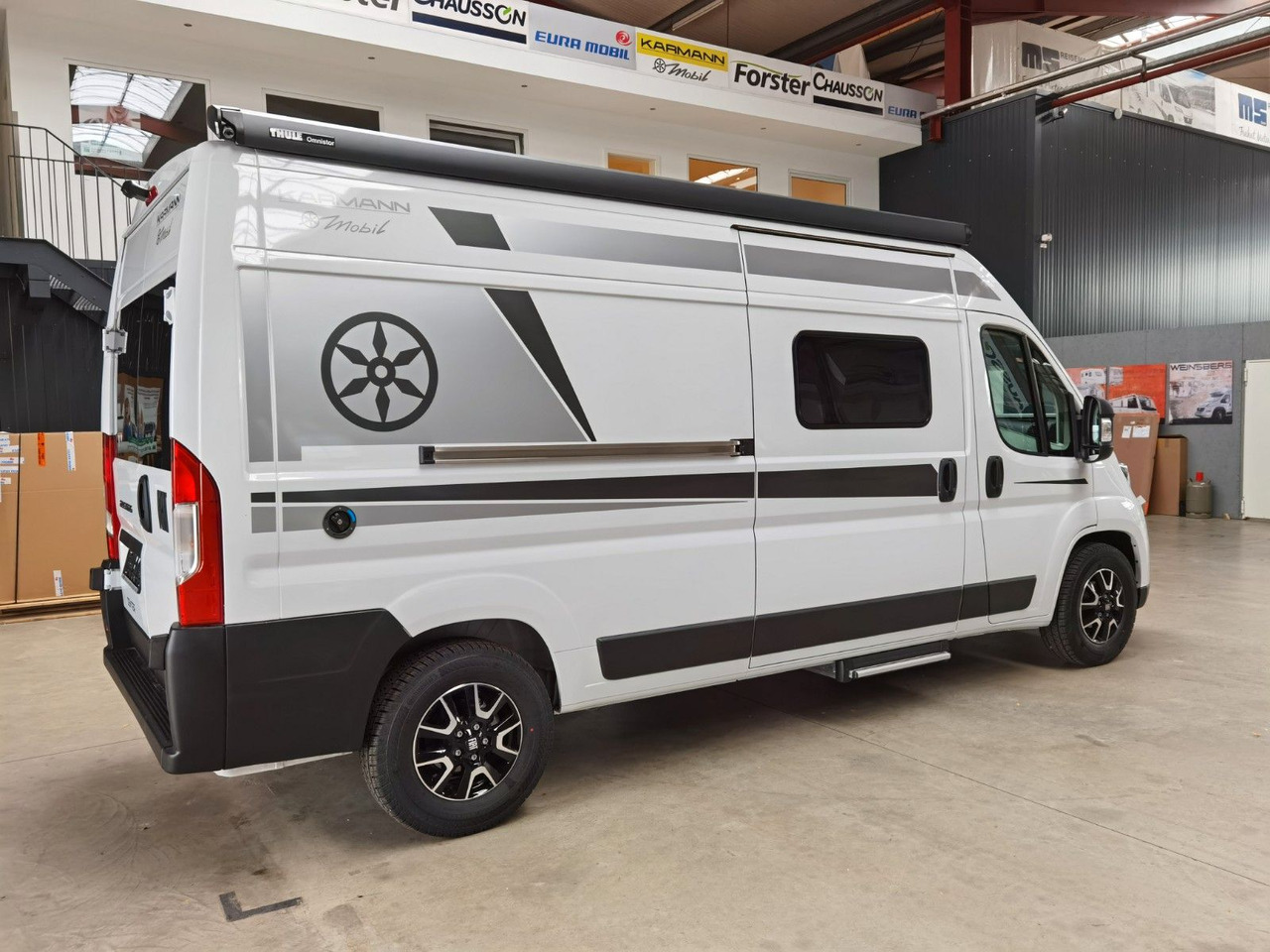Karmann DEXTER 600 / -2026- /8G.AUTOMATIK / EINZELBETTEN - Kempingautó: 4 kép. Karmann DEXTER 600 / -2026- /8G.AUTOMATIK / EINZELBETTEN - Kempingautó: 4 kép.