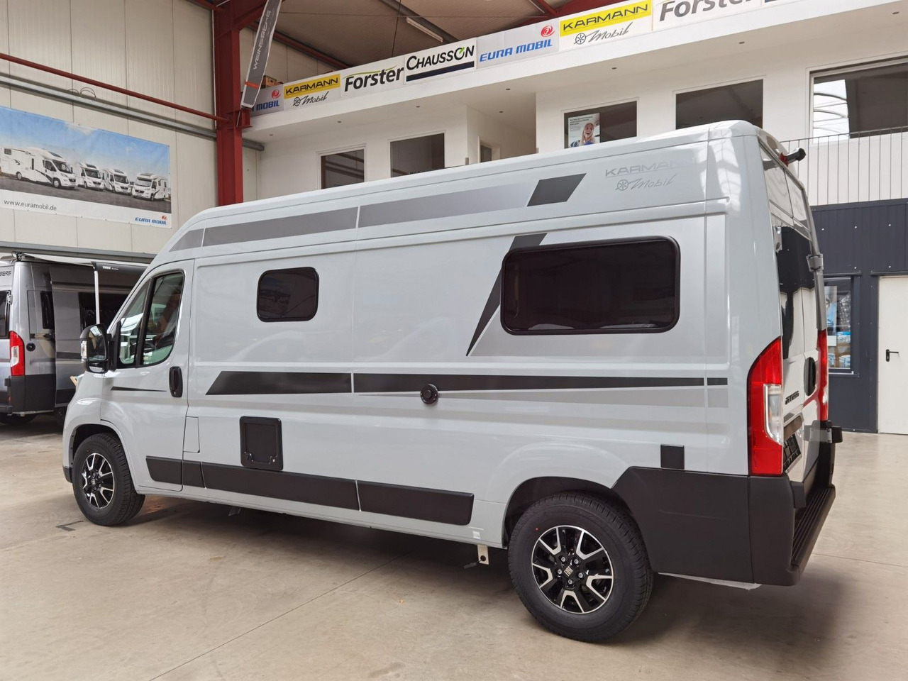 Karmann DEXTER 600 / -2026-/ EINZELBETTEN & BAR VERSION - Kempingautó: 5 kép. Karmann DEXTER 600 / -2026-/ EINZELBETTEN & BAR VERSION - Kempingautó: 5 kép.