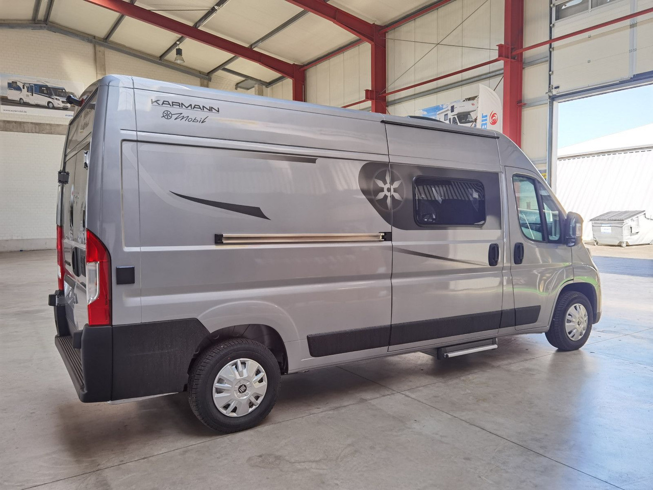 Karmann DEXTER 600 /MODELL 2026/ EINZELBETTEN 5.99M - Kempingautó: 5 kép. Karmann DEXTER 600 /MODELL 2026/ EINZELBETTEN 5.99M - Kempingautó: 5 kép.