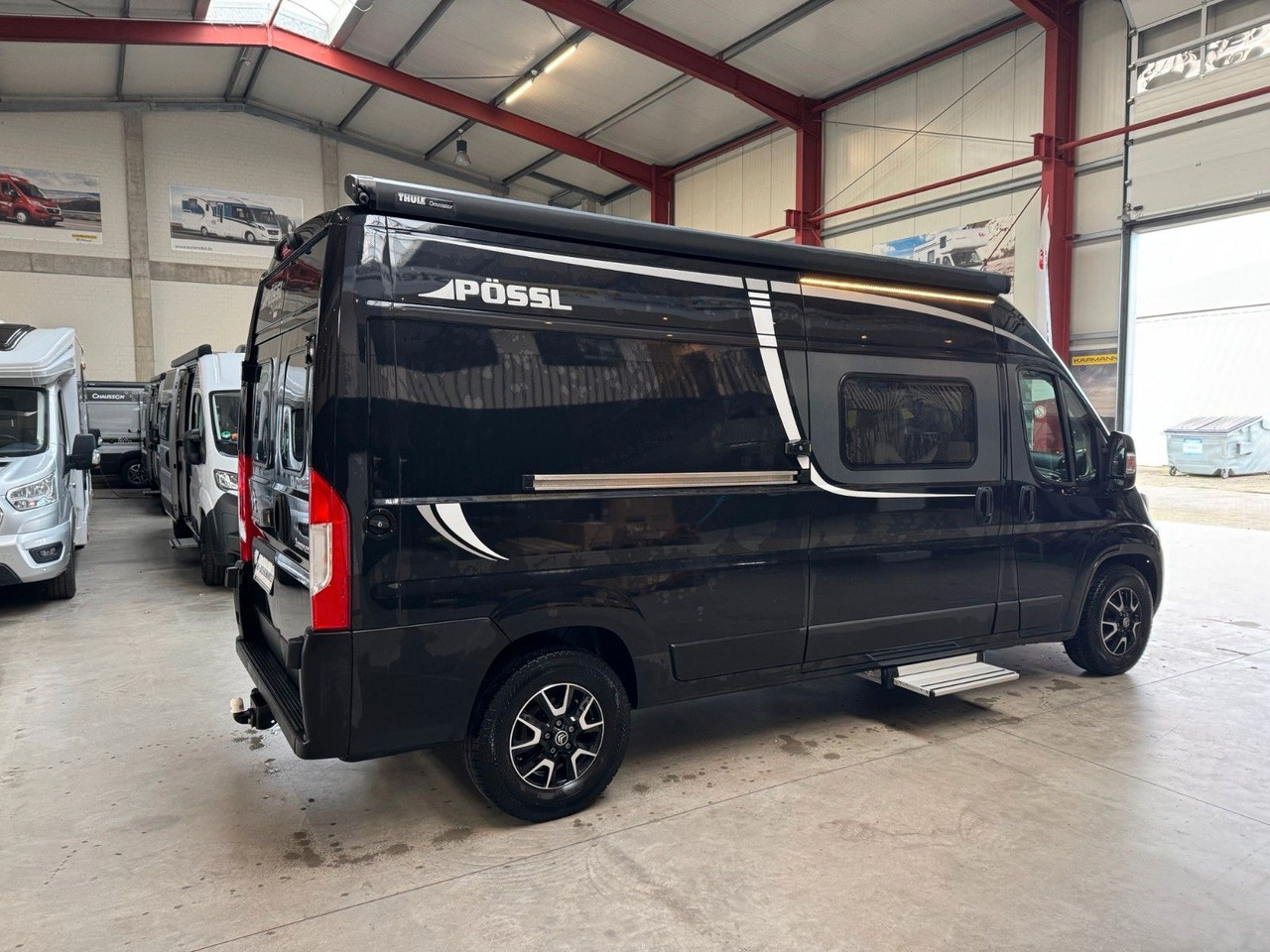 Pössl 2WIN R PLUS / 165PS / 1.HAND / AHK / NAVI / ALU. - Kempingautó: 4 kép. Pössl 2WIN R PLUS / 165PS / 1.HAND / AHK / NAVI / ALU. - Kempingautó: 4 kép.