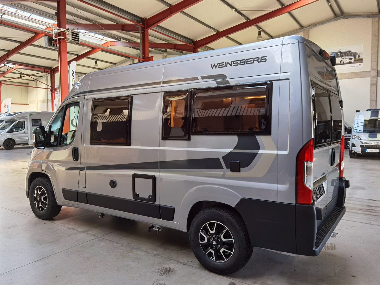 Weinsberg CARABUS GREY 540 MQ - EDITION FIRE /-2026-/140PS - Kempingautó: 5 kép. Weinsberg CARABUS GREY 540 MQ - EDITION FIRE /-2026-/140PS - Kempingautó: 5 kép.