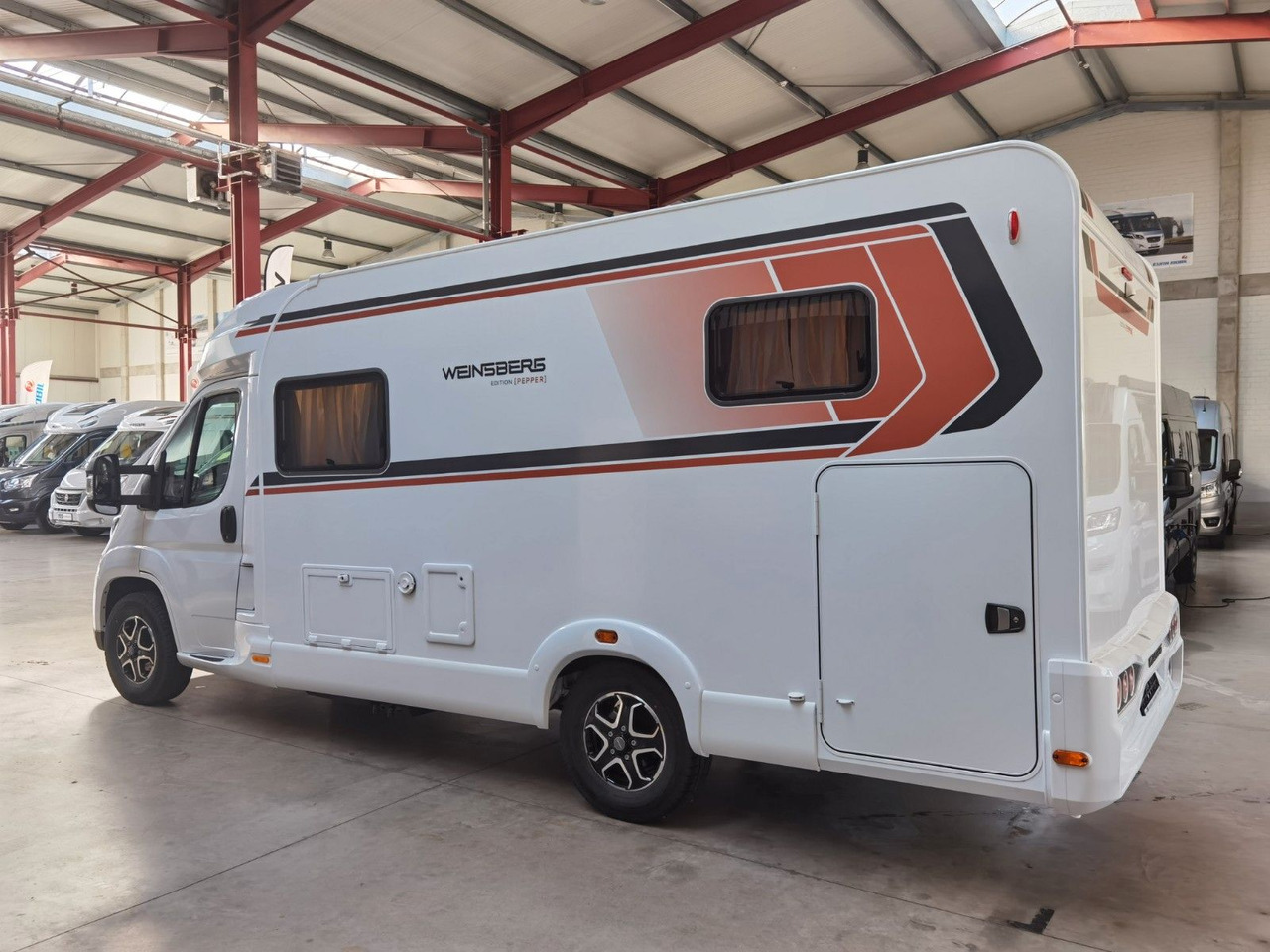 Weinsberg CARACOMPACT 600 MEG EDITION PEPPER / MODELL 2025 - Félintegrált lakóautó: 5 kép. Weinsberg CARACOMPACT 600 MEG EDITION PEPPER / MODELL 2025 - Félintegrált lakóautó: 5 kép.