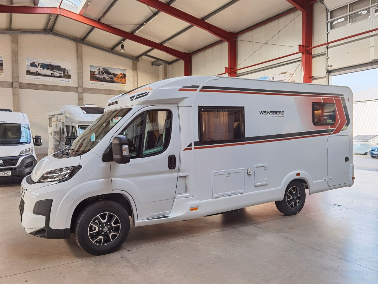 Weinsberg CARACOMPACT 600 MEG EDITION PEPPER / MODELL 2025 - Félintegrált lakóautó: 4 kép. Weinsberg CARACOMPACT 600 MEG EDITION PEPPER / MODELL 2025 - Félintegrált lakóautó: 4 kép.
