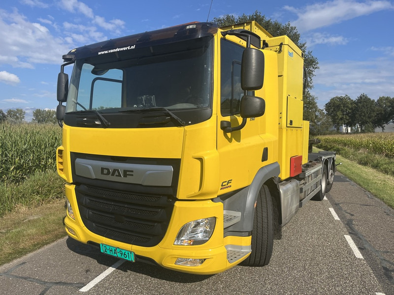 DAF CF 290 - Szemetesautó: 2 kép. DAF CF 290 - Szemetesautó: 2 kép.