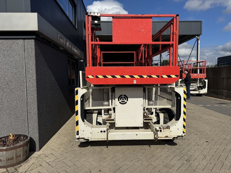 Genie GS 3390 RT Schaarhoogwerker / Scissor Lift / Arbeitsbuhne 12mtr werkhoogte 4x4 Deutz DIESEL 2013 - Ollós emelő: 3 kép. Genie GS 3390 RT Schaarhoogwerker / Scissor Lift / Arbeitsbuhne 12mtr werkhoogte 4x4 Deutz DIESEL 2013 - Ollós emelő: 3 kép.