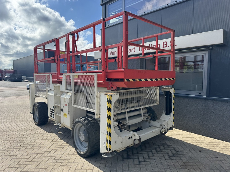 Genie GS 3390 RT Schaarhoogwerker / Scissor Lift / Arbeitsbuhne 12mtr werkhoogte 4x4 Deutz DIESEL 2013 - Ollós emelő: 5 kép. Genie GS 3390 RT Schaarhoogwerker / Scissor Lift / Arbeitsbuhne 12mtr werkhoogte 4x4 Deutz DIESEL 2013 - Ollós emelő: 5 kép.
