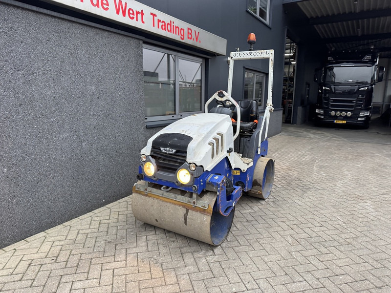 Hamm HD 10 VV Trilwals / Road Roller / Tandemwalze 2014 Kubota Diesel - Henger: 3 kép. Hamm HD 10 VV Trilwals / Road Roller / Tandemwalze 2014 Kubota Diesel - Henger: 3 kép.