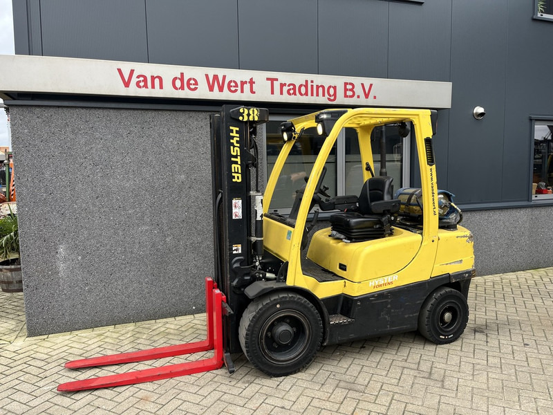 Hyster H 3.0 FT - Gázüzemű targonca: 2 kép. Hyster H 3.0 FT - Gázüzemű targonca: 2 kép.