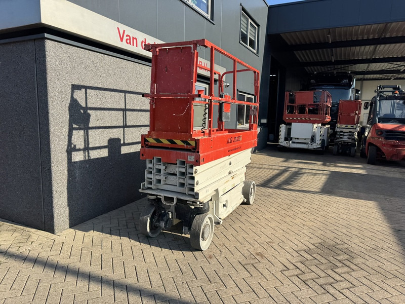 JLG 2032ES Schaarhoogwerker / Scissor lift 8Meter Werkhoogte 2016 Elektrisch - Ollós emelő: 3 kép. JLG 2032ES Schaarhoogwerker / Scissor lift 8Meter Werkhoogte 2016 Elektrisch - Ollós emelő: 3 kép.