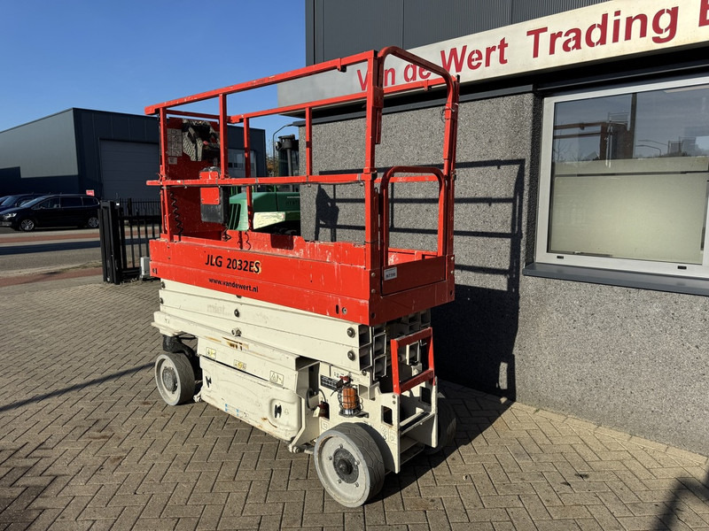 JLG 2032ES Schaarhoogwerker / Scissor lift 8Meter Werkhoogte 2016 Elektrisch - Ollós emelő: 5 kép. JLG 2032ES Schaarhoogwerker / Scissor lift 8Meter Werkhoogte 2016 Elektrisch - Ollós emelő: 5 kép.