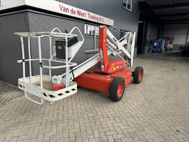 JLG 30 E Knikarmhoogwerker / Arbeitsbuhne 11,1M werkhoogte Elektrisch 1999 - Személyemelő: 3 kép. JLG 30 E Knikarmhoogwerker / Arbeitsbuhne 11,1M werkhoogte Elektrisch 1999 - Személyemelő: 3 kép.
