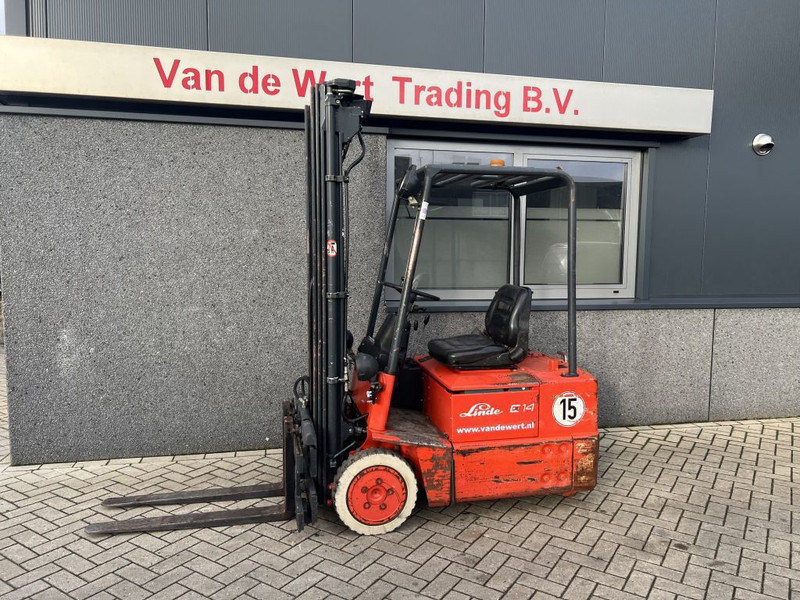 Linde e14 Heftruck Linde E14 Triplo 550 Freelift/Sideshift elektrisch - Elektromos targonca: 2 kép. Linde e14 Heftruck Linde E14 Triplo 550 Freelift/Sideshift elektrisch - Elektromos targonca: 2 kép.