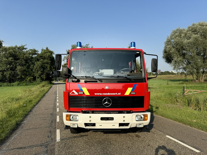 Mercedes-Benz 1124 - Tűzoltóautó: 3 kép. Mercedes-Benz 1124 - Tűzoltóautó: 3 kép.