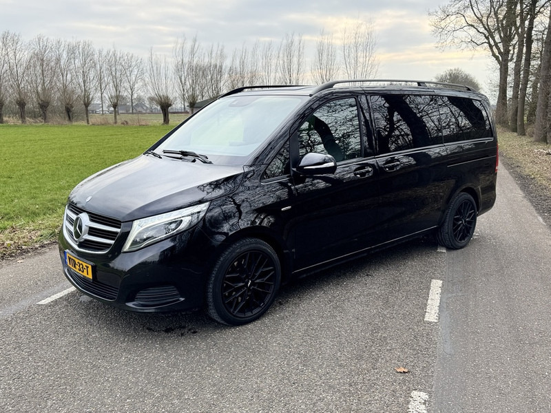 Mercedes-Benz V250 - Furgon: 3 kép. Mercedes-Benz V250 - Furgon: 3 kép.