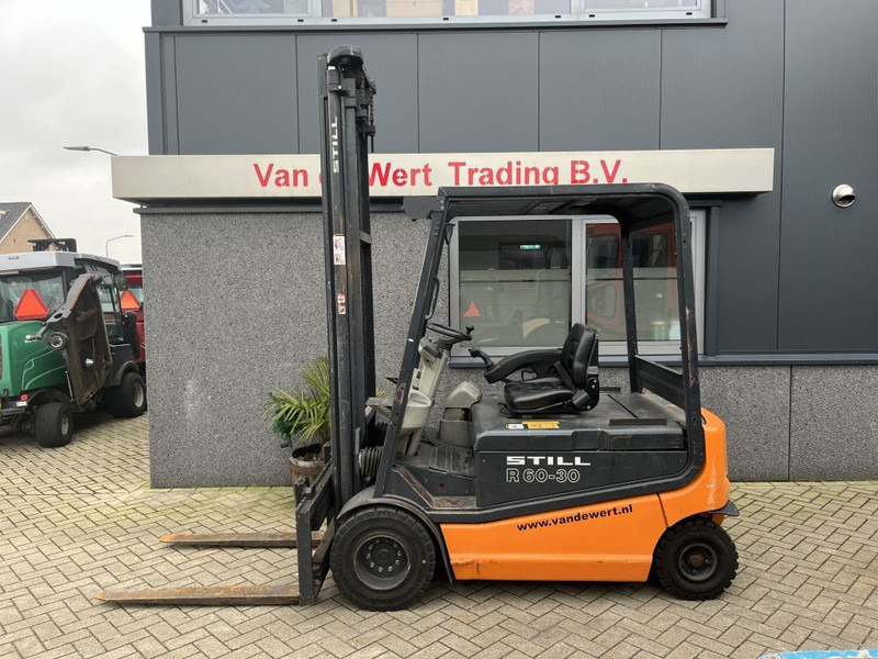 Still heftruck forklift R60-30 heftruck duplo460 sideshift 2002 - Elektromos targonca: 1 kép. Still heftruck forklift R60-30 heftruck duplo460 sideshift 2002 - Elektromos targonca: 1 kép.