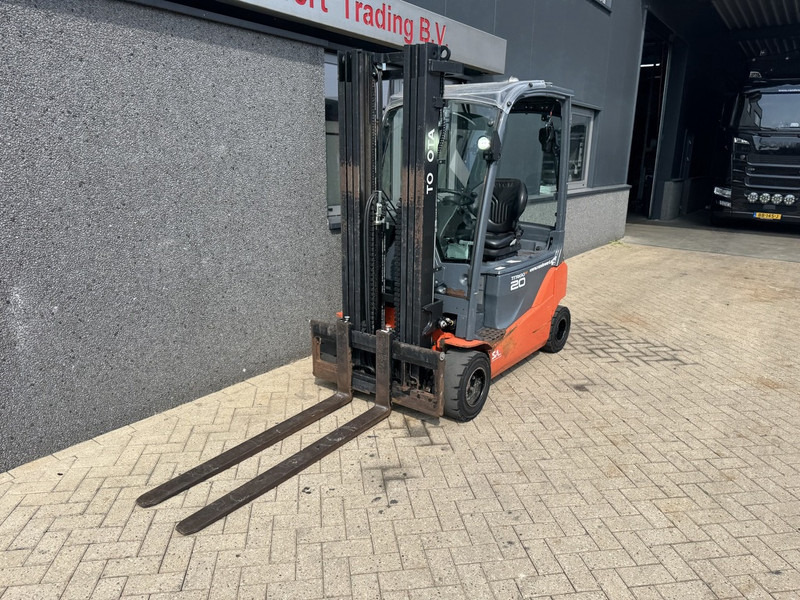 Toyota 8FBM20T Triplo 470 Freelift / Sideshift Elektrisch 2017 6145Hours - Elektromos targonca: 3 kép. Toyota 8FBM20T Triplo 470 Freelift / Sideshift Elektrisch 2017 6145Hours - Elektromos targonca: 3 kép.
