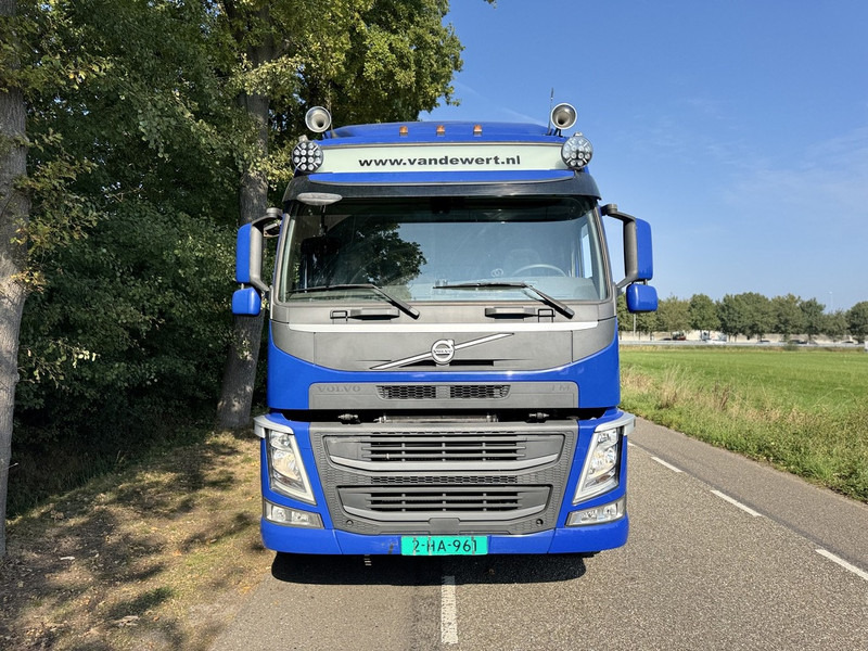 Volvo FM370 6X2 Machine Transporter / Oprij Vrachtwagen 2019 / EURO 6 / 550DKM / Steering Wheel / APK 11-2026 - Autószállító teherautó: 5 kép. Volvo FM370 6X2 Machine Transporter / Oprij Vrachtwagen 2019 / EURO 6 / 550DKM / Steering Wheel / APK 11-2026 - Autószállító teherautó: 5 kép.