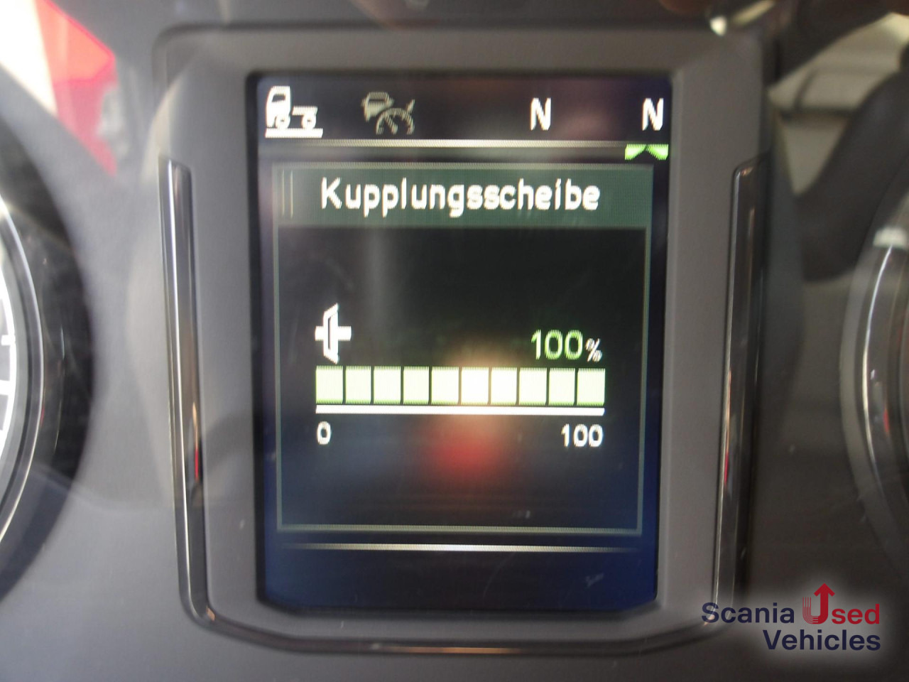 SCANIA R 410 A4x2EB - Nyergesvontató: 4 kép. SCANIA R 410 A4x2EB - Nyergesvontató: 4 kép.