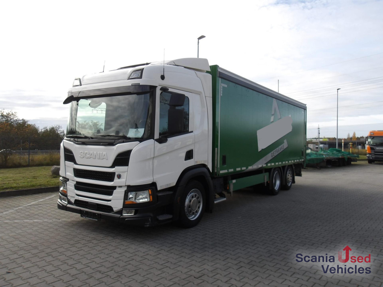SCANIA P 320 B6x2*4LB / Full Air / Getränkefahrzeug - Italszállító teherautó: 1 kép. SCANIA P 320 B6x2*4LB / Full Air / Getränkefahrzeug - Italszállító teherautó: 1 kép.