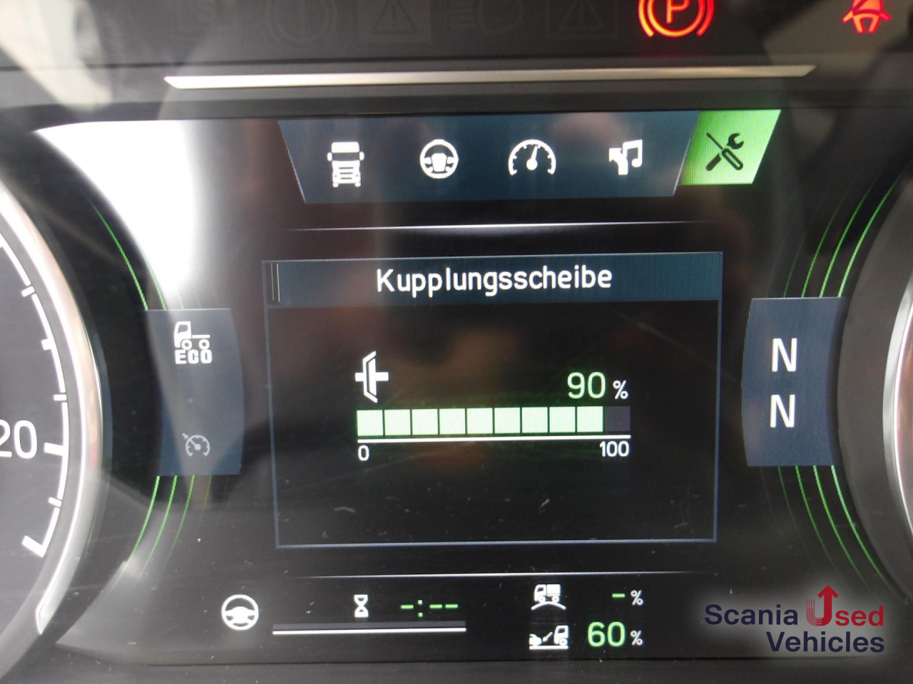 SCANIA P 320 B6x2*4NB / EWERS - Schwenkwandaufbau - Italszállító teherautó: 5 kép. SCANIA P 320 B6x2*4NB / EWERS - Schwenkwandaufbau - Italszállító teherautó: 5 kép.