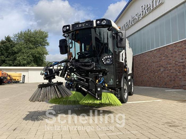 RASCO LYNX - Utcaseprő gép: 4 kép. RASCO LYNX - Utcaseprő gép: 4 kép.