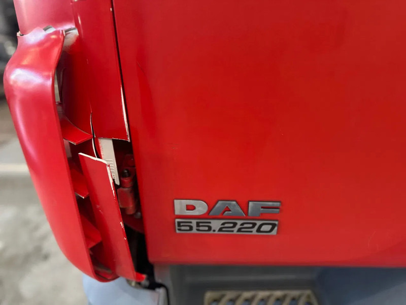 DAF LF 55.220 MANUEL - Dobozos felépítményű teherautó: 2 kép. DAF LF 55.220 MANUEL - Dobozos felépítményű teherautó: 2 kép.