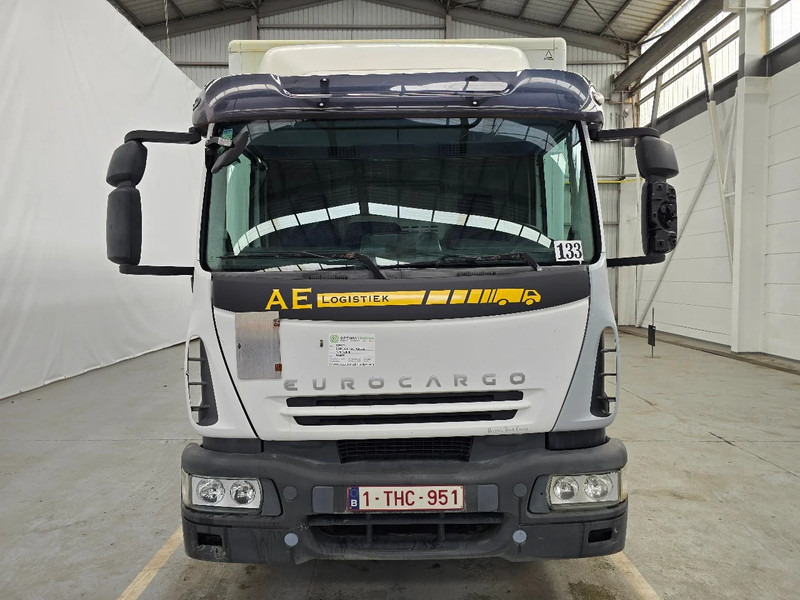 Iveco EuroCargo 120 E22 / MANUEL / EURO 5 / AIRCO - Dobozos felépítményű teherautó: 2 kép. Iveco EuroCargo 120 E22 / MANUEL / EURO 5 / AIRCO - Dobozos felépítményű teherautó: 2 kép.