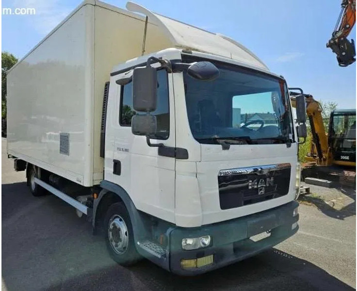 MAN TGL 8.180 met/avec/mit RINGFEDER / 203527 km - Dobozos felépítményű teherautó: 1 kép. MAN TGL 8.180 met/avec/mit RINGFEDER / 203527 km - Dobozos felépítményű teherautó: 1 kép.