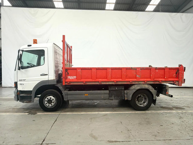 Mercedes-Benz Atego 1217 - Billenőplatós teherautó: 2 kép. Mercedes-Benz Atego 1217 - Billenőplatós teherautó: 2 kép.