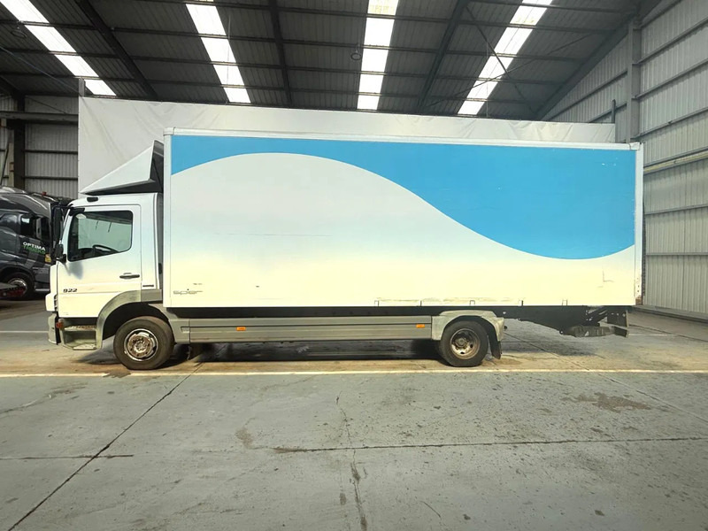 Mercedes-Benz Atego 922 DAUTEL LIFT / HAYON / BLATT-BLATT/LAMMES-LAMMES/ EURO3 / MANUAL - Dobozos felépítményű teherautó: 2 kép. Mercedes-Benz Atego 922 DAUTEL LIFT / HAYON / BLATT-BLATT/LAMMES-LAMMES/ EURO3 / MANUAL - Dobozos felépítményű teherautó: 2 kép.