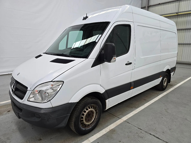 Mercedes-Benz Sprinter 313 CDI / AIRCO L2H2 - Furgon, Duplakabinos kisteherautó: 1 kép. Mercedes-Benz Sprinter 313 CDI / AIRCO L2H2 - Furgon, Duplakabinos kisteherautó: 1 kép.