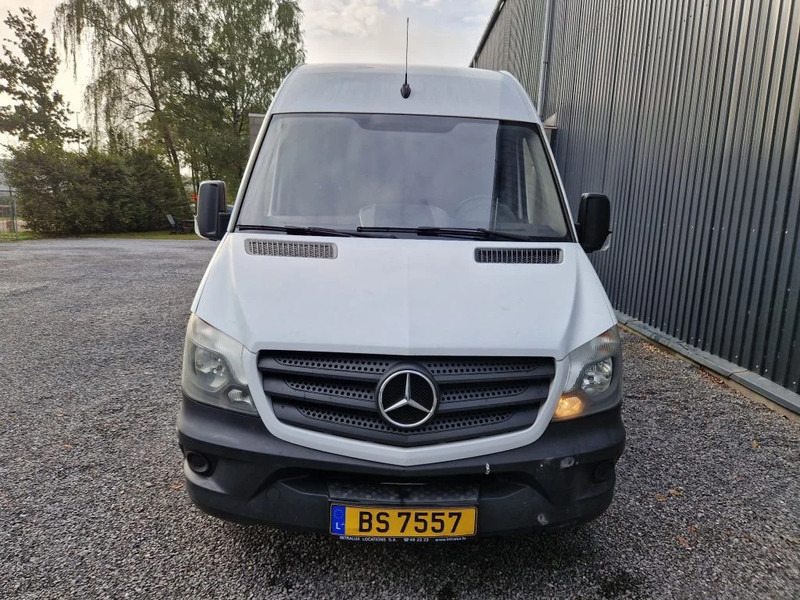Mercedes-Benz Sprinter 314 AIRCO / MANUEL/ NOUVEAU MOTEUR 320000 km - Furgon: 2 kép. Mercedes-Benz Sprinter 314 AIRCO / MANUEL/ NOUVEAU MOTEUR 320000 km - Furgon: 2 kép.