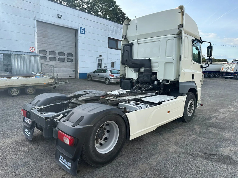 DAF CF 510 SUPERSPACECAB / INTARDER / PTO - Nyergesvontató: 5 kép. DAF CF 510 SUPERSPACECAB / INTARDER / PTO - Nyergesvontató: 5 kép.