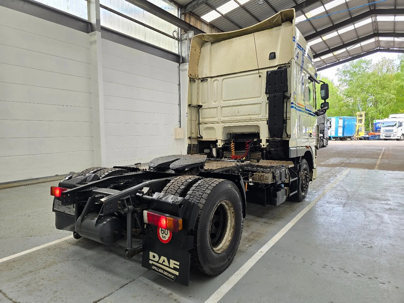 DAF XF 105.410 SUPERSPACECAB EURO 5 /AIRCO - Nyergesvontató: 5 kép. DAF XF 105.410 SUPERSPACECAB EURO 5 /AIRCO - Nyergesvontató: 5 kép.