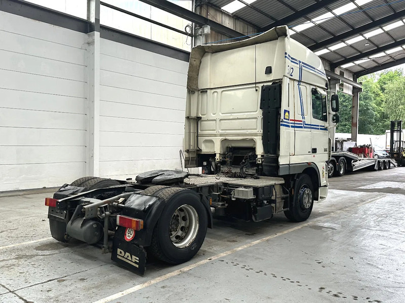 DAF XF 105.410 Superspacecab - Nyergesvontató: 5 kép. DAF XF 105.410 Superspacecab - Nyergesvontató: 5 kép.
