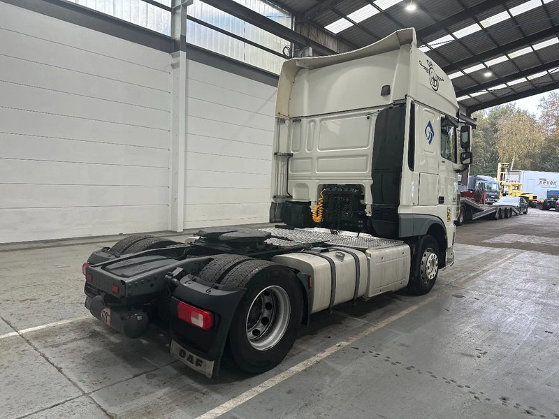 DAF XF 106.460 Superspacecab - Nyergesvontató: 5 kép. DAF XF 106.460 Superspacecab - Nyergesvontató: 5 kép.