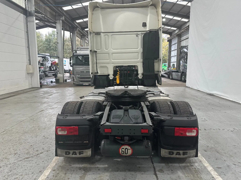 DAF XF 106.460 Superspacecab - Nyergesvontató: 4 kép. DAF XF 106.460 Superspacecab - Nyergesvontató: 4 kép.