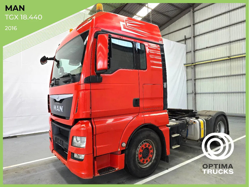MAN TGX 18.440 EURO 6 / PTO / AIRCO - Nyergesvontató: 1 kép. MAN TGX 18.440 EURO 6 / PTO / AIRCO - Nyergesvontató: 1 kép.