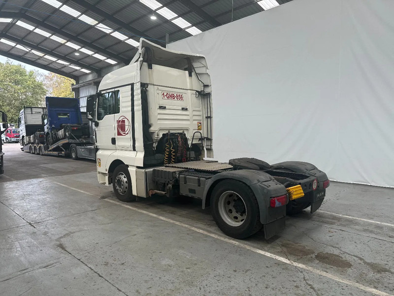 MAN TGX 18.440 XLX/ 8 Pieces-Stuck / Euro 5 - Nyergesvontató: 3 kép. MAN TGX 18.440 XLX/ 8 Pieces-Stuck / Euro 5 - Nyergesvontató: 3 kép.