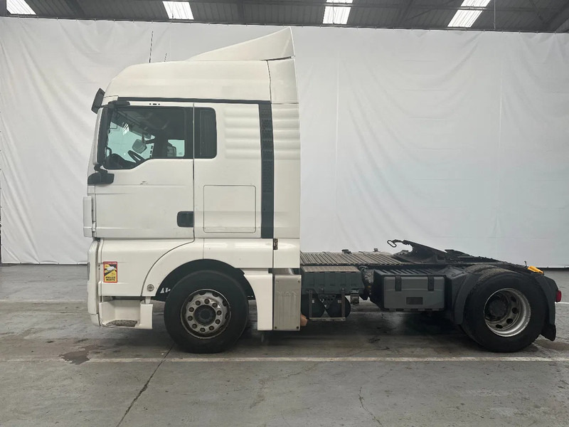 MAN TGX 18.440 XLX/ 8 Pieces-Stuck / Euro 5 - Nyergesvontató: 5 kép. MAN TGX 18.440 XLX/ 8 Pieces-Stuck / Euro 5 - Nyergesvontató: 5 kép.