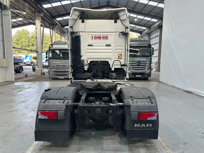 MAN TGX 18.440 XLX / 8 STUCK-PIECES / EURO 5 - Nyergesvontató: 4 kép. MAN TGX 18.440 XLX / 8 STUCK-PIECES / EURO 5 - Nyergesvontató: 4 kép.