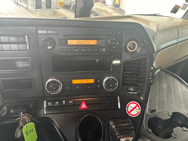 Nyergesvontató Mercedes-Benz Actros 1842 EURO 5: 11 kép. Nyergesvontató Mercedes-Benz Actros 1842 EURO 5: 11 kép.