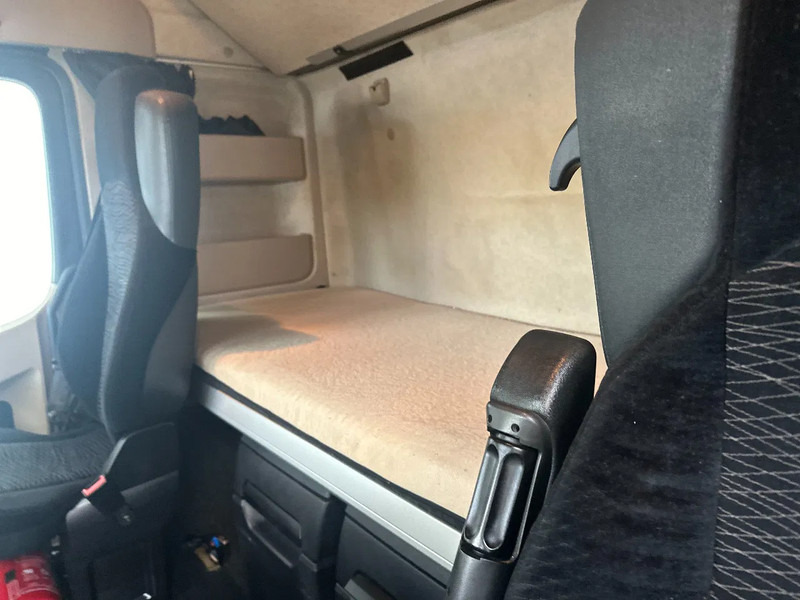 Nyergesvontató Mercedes-Benz Actros 1842 EURO 5: 10 kép. Nyergesvontató Mercedes-Benz Actros 1842 EURO 5: 10 kép.