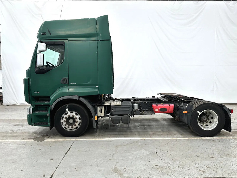 Renault Premium 440 DXI / AIRCO / MANUEL - Nyergesvontató: 2 kép. Renault Premium 440 DXI / AIRCO / MANUEL - Nyergesvontató: 2 kép.