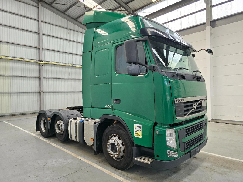 Volvo FH 13.460 6x2 / RHD / AIRCO / LIFTAS - Nyergesvontató: 3 kép. Volvo FH 13.460 6x2 / RHD / AIRCO / LIFTAS - Nyergesvontató: 3 kép.
