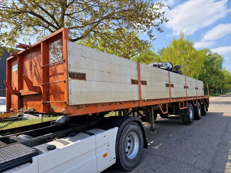 Pacton 3 AS / ROLKRAAN KENNIS TYPE 14.000 / FREINS TAMBOURS / DRUM BRAKES - Platós félpótkocsi: 3 kép. Pacton 3 AS / ROLKRAAN KENNIS TYPE 14.000 / FREINS TAMBOURS / DRUM BRAKES - Platós félpótkocsi: 3 kép.