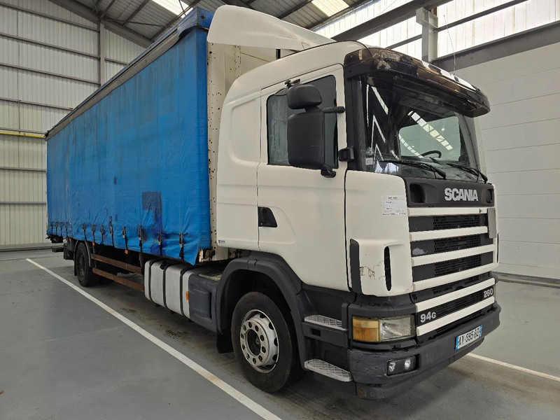 Scania R94-260 - Ponyvás teherautó: 3 kép. Scania R94-260 - Ponyvás teherautó: 3 kép.