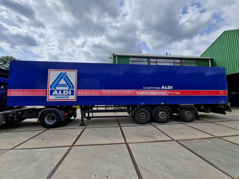 Schmitz Cargobull SKO 24 - Félpótkocsi dobozos: 4 kép. Schmitz Cargobull SKO 24 - Félpótkocsi dobozos: 4 kép.