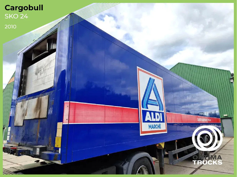 Schmitz Cargobull SKO 24 - Félpótkocsi dobozos: 1 kép. Schmitz Cargobull SKO 24 - Félpótkocsi dobozos: 1 kép.