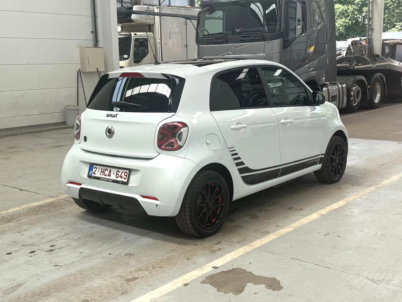 Smart Forfour ONE EQ / 100% ELECTRIC / BRABUS ALLOY WHEELS /EDITION ONE - Autó: 5 kép. Smart Forfour ONE EQ / 100% ELECTRIC / BRABUS ALLOY WHEELS /EDITION ONE - Autó: 5 kép.